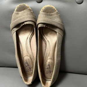 Life stride open toed wedge 7.5